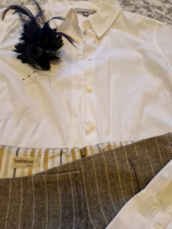 Damen Wolle rock von Italienische Marke Battistoni Größe S – Beige/Weiß – Bild 2 von 3