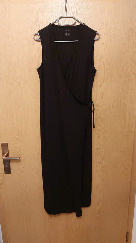 Damen Schwarzes geripptes Wickelkleid, ärmellos, lang – Größe M
