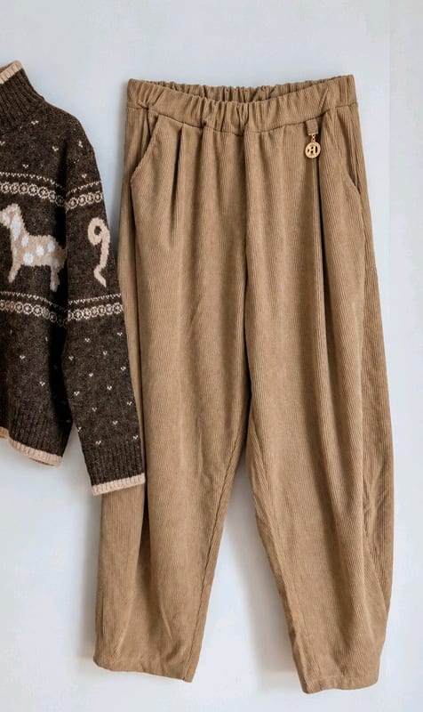 Damen Lässige Mum fit Cord Hose - cappuccino - 40 ungetragen – Größe L – Braun – Bild 4 von 5