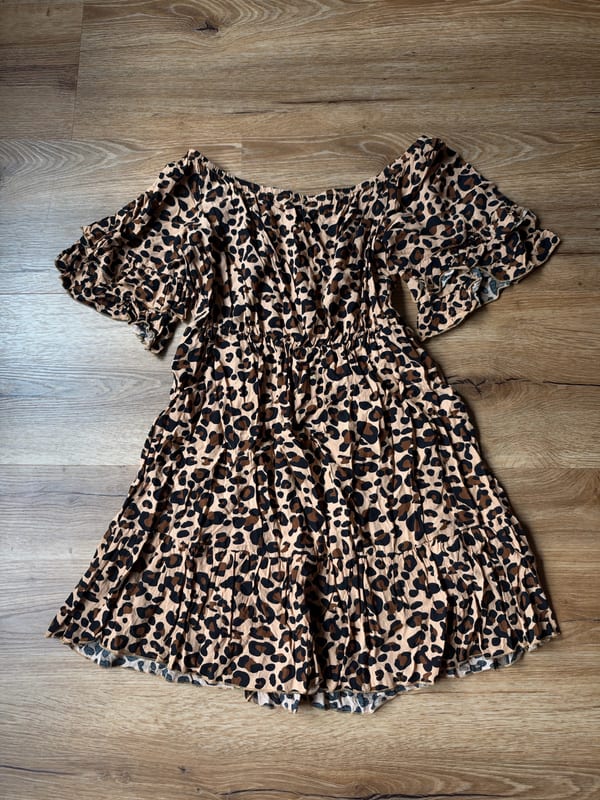 Damen Leopardenmuster Off-Shoulder Kleid mit Volants – Größe 38 – Braun – Bild 2 von 2