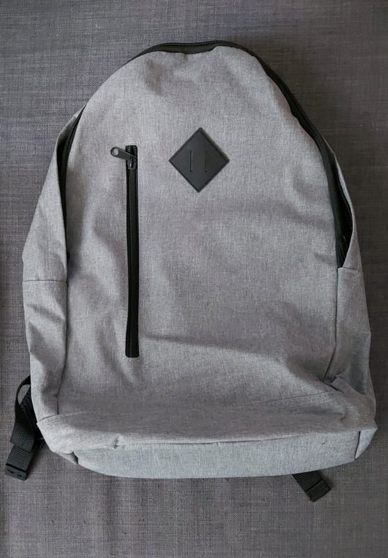 Herren Grauer Rucksack mit Frontreißverschluss