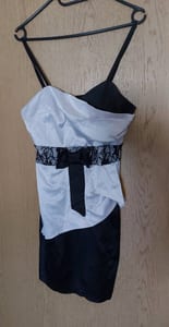 Damen Cocktailkleid Schwarz-Weiß mit Spitzengürtel und Schleife – Größe L