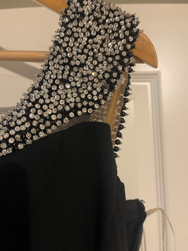 Damen Abendkleid mit Strasssteinchen – Größe 42 – Schwarz