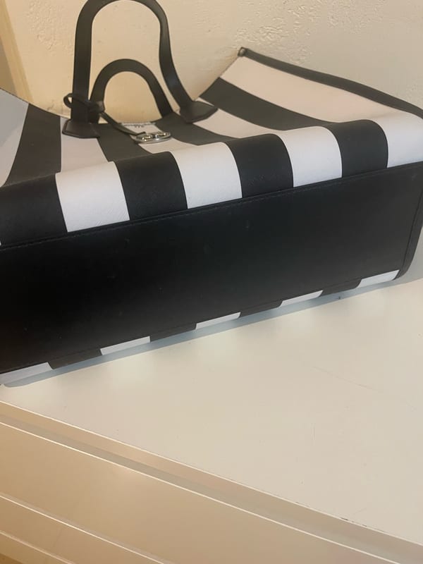 Damen Shopper Michael Kors original mit schwarz-weißen Streifen und silbernen Details – Bild 2 von 8