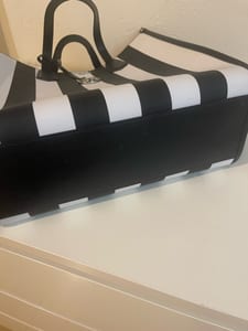 Damen Shopper Michael Kors original mit schwarz-weißen Streifen und silbernen Details – Bild 2 von 8