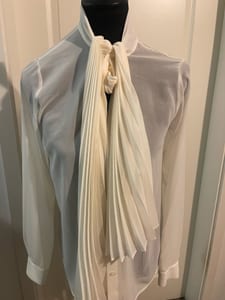 Michael Kors Damen Cremeweiße Bluse mit Plissee-Schal und Schleife – Größe XS – Bild 2 von 6