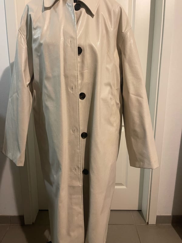 Damen Trenchcoat NA-KD oversized – Creme – Bild 2 von 6