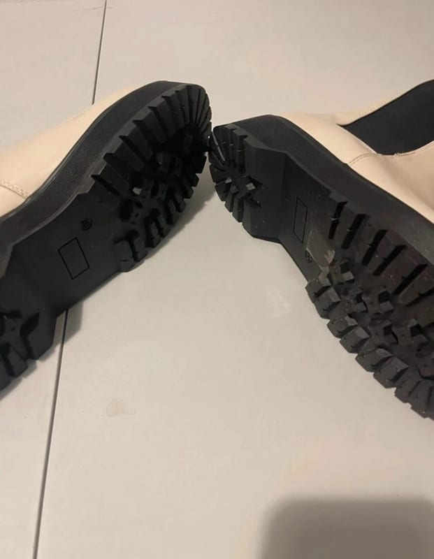 Damen Boots mit Plateausohle – Größe 39 – Creme – Bild 7 von 8