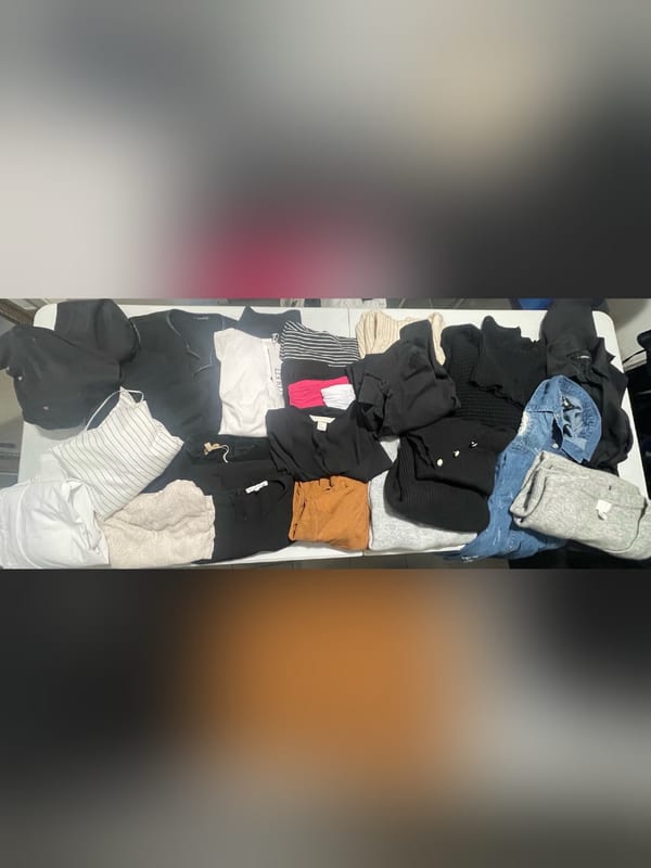 Damen Kleiderpaket 26 Teile – Größe M – Bunt