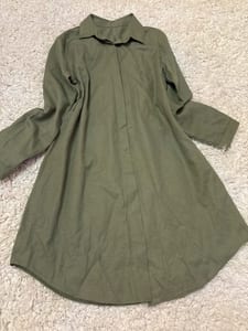 Damen Hemdkleid in Khaki, lange Ärmel – Größe M/L – Grün