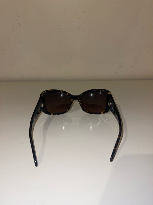 Moschino Damen Sonnenbrille mit dunklen Gläsern – Braun – Bild 3 von 5
