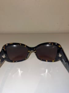 Moschino Damen Sonnenbrille mit dunklen Gläsern – Braun – Bild 4 von 5