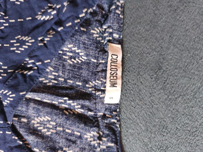 Damen Bluse mit Rautenmuster und Bindeband, dunkelblau – Größe S – Bild 2 von 2
