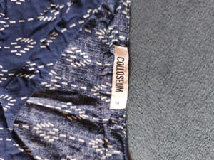 Damen Bluse mit Rautenmuster und Bindeband, dunkelblau – Größe S – Bild 2 von 2