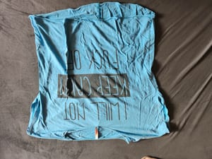 Damen Türkisfarbenes Shirt mit Schriftaufdruck – Größe S