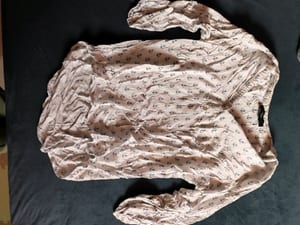 Damen Hemdbluse mit Anker-Muster, Langarm – Größe M – Beige