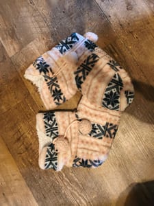 Damen Gemütliche Hausstiefel mit Schneeflocken-Muster und Bommeln – Größe 38 – Rosa