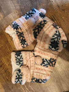 Damen Gemütliche Hausstiefel mit Schneeflocken-Muster und Bommeln – Größe 38 – Rosa – Bild 2 von 4