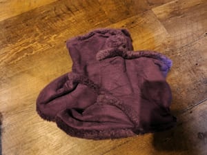 Damen Lila Hausschuhe mit Fell und Bommeln – Größe 37 – Bild 2 von 3