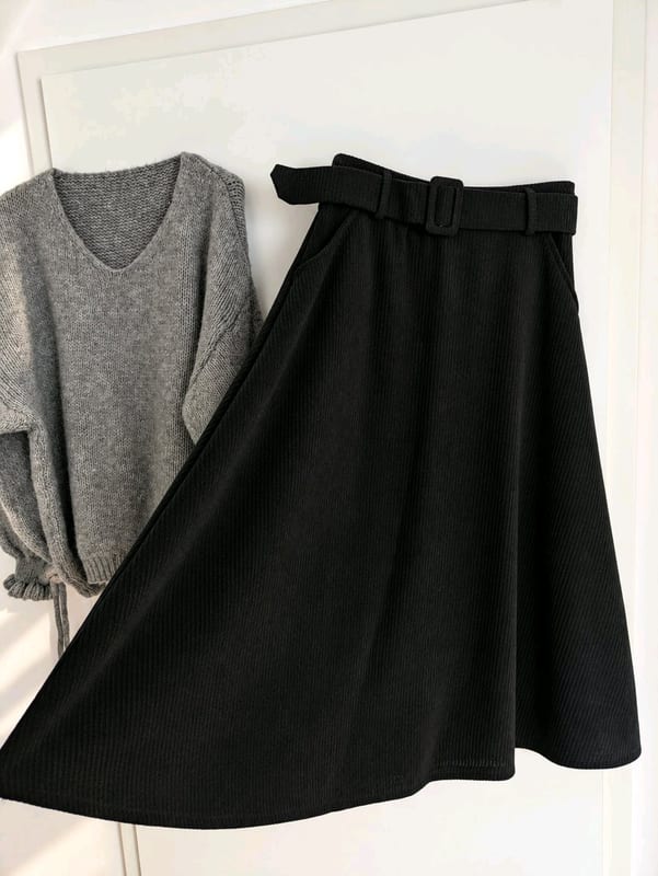 Damen traumhafter Maxi Cord Rock/ schwarz/ 38-40 ungetragen – Größe M – Bild 6 von 6