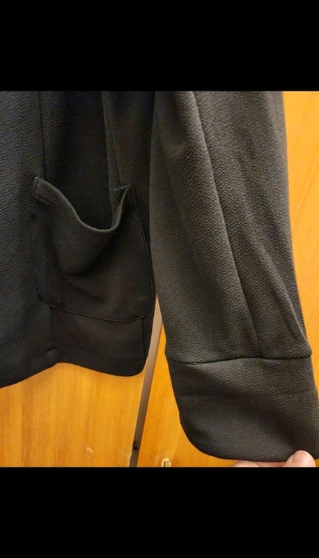 Damen Schwarzer offener Blazer mit Stehkragen und Taschen Laura Tocelli Gr. L schwarz – Bild 3 von 5
