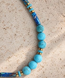 Damen Türkis-blaue Perlen-Fußkette mit Goldakzenten – Bild 2 von 4