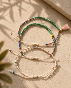 Damen 3er Set Fußkettchen mit Smiley und Quaste – Grün/Blau/Gelb – Bild 2 von 4