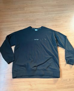 Herren Schwarzes Sweatshirt mit Logo-Schriftzug – Größe L