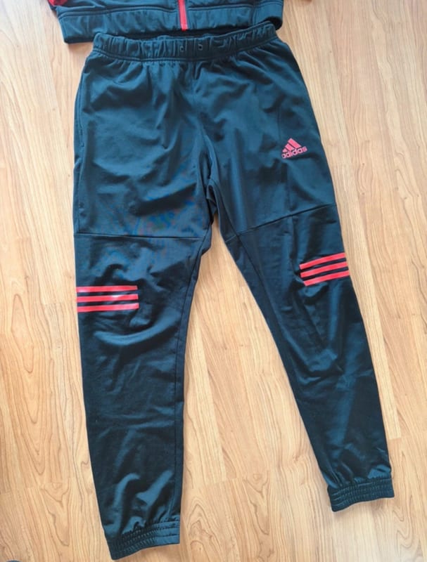 Herren Trainingsanzug Jacke und Hose – Rot/Schwarz mit Streifen – Größe M/L – Bild 3 von 8