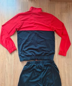 Herren Trainingsanzug Jacke und Hose – Rot/Schwarz mit Streifen – Größe M/L – Bild 7 von 8
