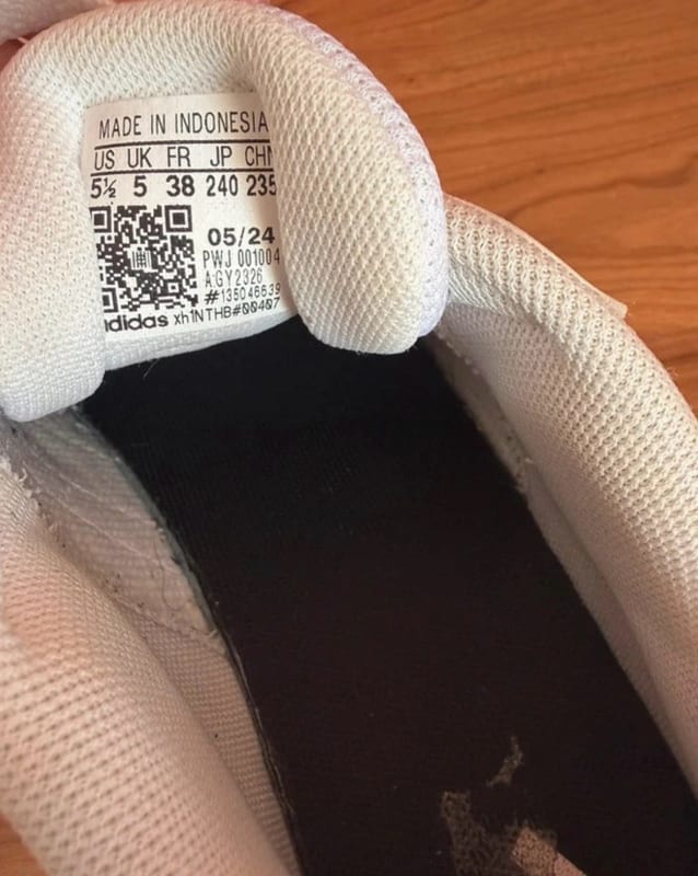 Damen Weiße Sneaker mit schillernden Streifen – Halbschuh – Größe 38 – Bild 6 von 6