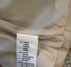 Damen Cremefarbene Kunstleder-Jacke mit Reißverschluss – Größe M/L – Cremeweiß – Bild 5 von 9