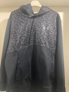 Herren Kapuzenpullover Under Armour – Größe L – Grau/Schwarz – Bild 2 von 3