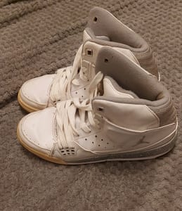 Damen Weiße High-Top-Sneaker mit Silber-Details – Größe 39 – Bild 2 von 5