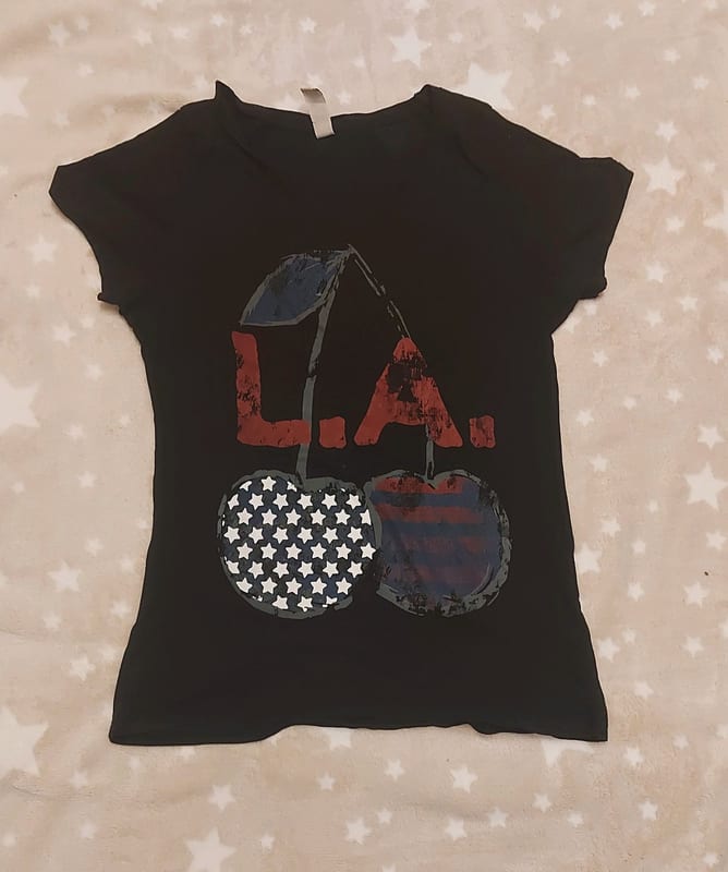 Damen Schwarzes T-Shirt mit L.A.-Print und Kirschen – Größe M