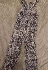 Mädchen Latzhose – Größe 104 – Schwarz/Rosa