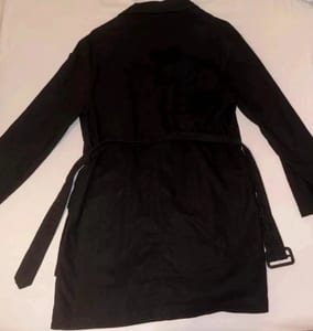 Damen ZARA Hemdjacke / Leichtes Kleider-Jackett in Schwarz mit Gürtel Größe S – Bild 2 von 3