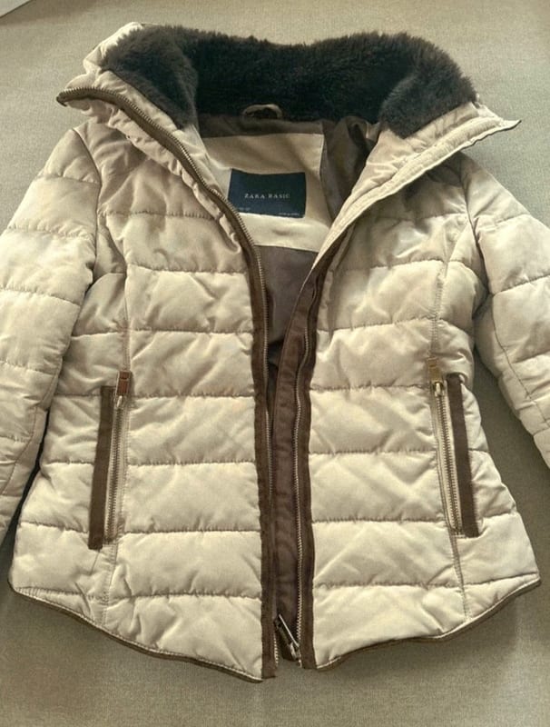 Damen Tolle Winterjacke neuwertig beige von Zara – Größe 34