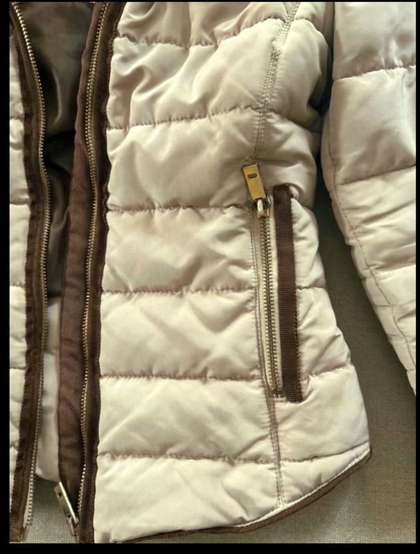 Damen Tolle Winterjacke neuwertig beige von Zara – Größe 34 – Bild 11 von 12