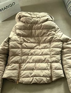 Damen Tolle Winterjacke neuwertig beige von Zara – Größe 34 – Bild 6 von 12