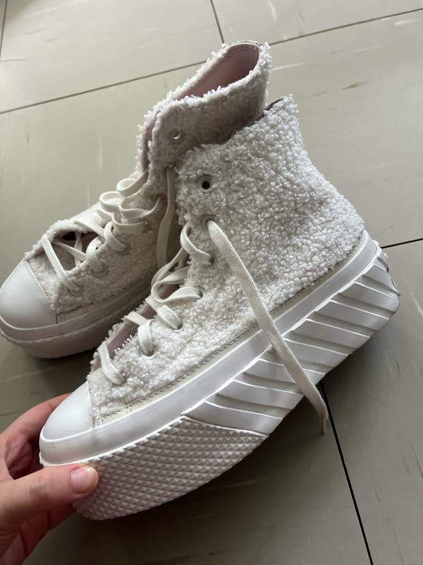 Damen Hohe Sneaker mit Teddyfell und Plateausohle – Größe 38 – Weiß – Bild 6 von 9