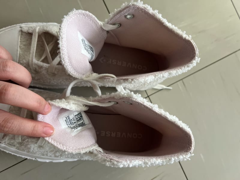 Damen Hohe Sneaker mit Teddyfell und Plateausohle – Größe 38 – Weiß – Bild 8 von 9