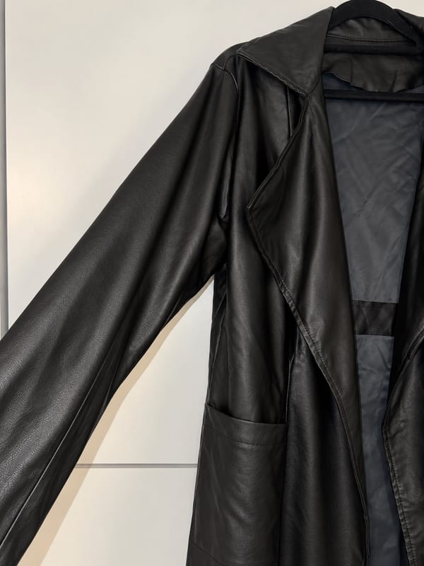 Damen Leder Mantel schwarz – Größe M/L – Bild 2 von 3