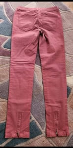 Damenhose Altrosa Slim Fit mit Reißverschluss am Saum Modern Jeans Hose ca Gr.34 – Bild 3 von 6