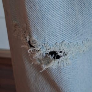 Zara Damen Denim destroyed Look Jeans helle Waschnung neu mit Etikett S/36 Five Pocket – Größe 36 – Blau – Bild 5 von 11