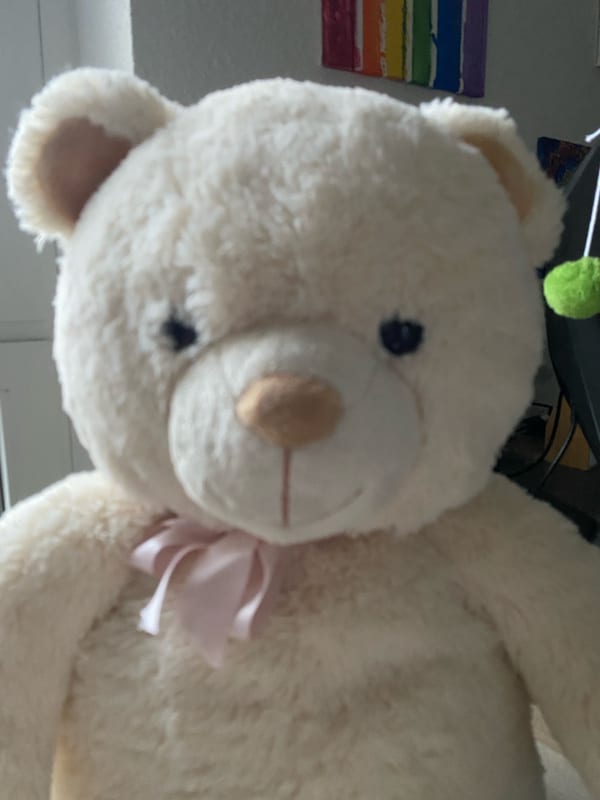 Großer cremefarbener Teddybär mit rosa Schleife – Bild 3 von 6