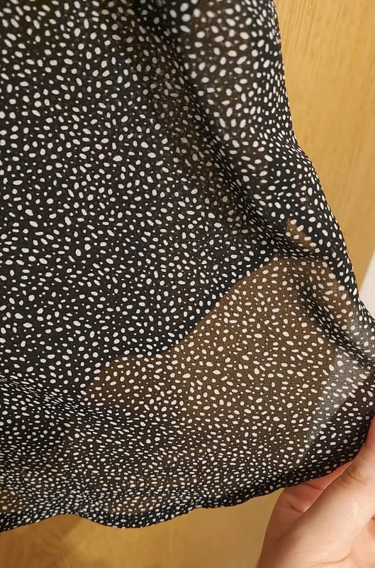 Damen Ärmellose Bluse mit Punktmuster, schwarz-weiß – Größe S – Bild 4 von 4