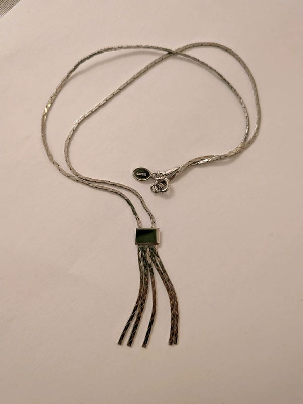 Damen Vintage Avon Silberne Halskette mit Quaste – Lariat-Stil