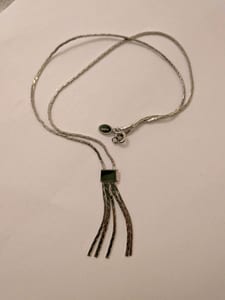 Damen Vintage Avon Silberne Halskette mit Quaste – Lariat-Stil