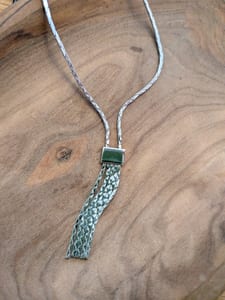 Damen Vintage Avon Silberne Halskette mit Quaste – Lariat-Stil